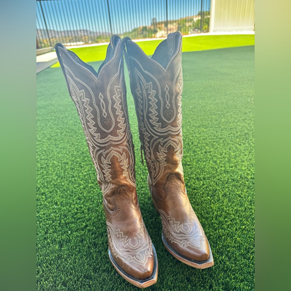 ARIAT WOMEN'S CASANOVA WESTERN COWBOY BOOTS